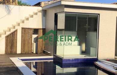 Imagem: A casa em condomínio possui 4 Dormitórios, 1 Banheiro, 685m²