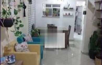 Imagem: A casa possui 2 Dormitórios, 3 Banheiros, 2 Vagas na garagem