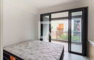 Imagem: O studio possui 1 Dormitório, 1 Banheiro, 26m² de Área e