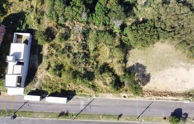 Imagem: O terreno possui 370m² de Área e está localizado em Parque