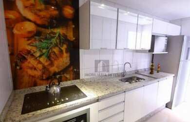 Imagem: O apartamento possui 2 Dormitórios, 1 Banheiro, 1 Vaga na garagem