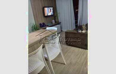 Imagem: O apartamento possui 2 Dormitórios, 1 Banheiro, 1 Vaga na garagem