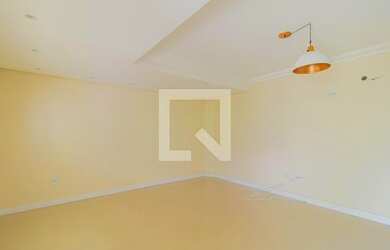 Imagem: A casa em condomínio possui 3 Dormitórios, 2 Banheiros, 1