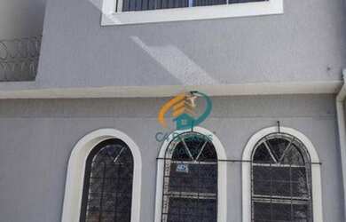 Imagem: A casa possui 2 Dormitórios, 2 Banheiros, 2 Vagas na garagem