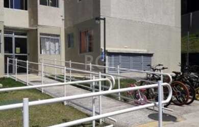 Imagem: O apartamento possui 2 Dormitórios, 1 Banheiro, 1 Vaga na garagem