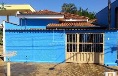 Imagem: A casa possui 2 Dormitórios, 2 Banheiros, 1 Vaga na garagem