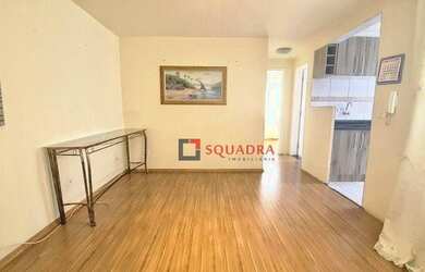 Imagem: O apartamento possui 2 Dormitórios, 1 Banheiro, 1 Vaga na garagem