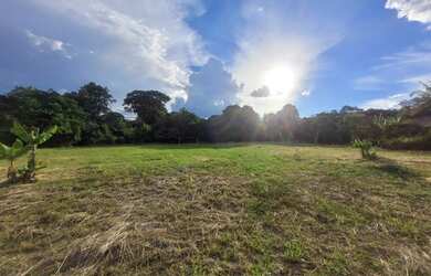 Imagem: O terreno possui 2.000m² de Área e está localizado em Chácaras