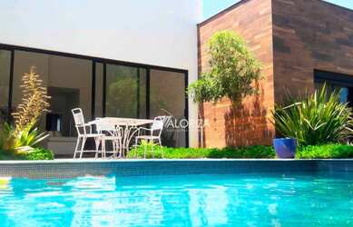 Imagem: A casa em condomínio possui 3 Dormitórios, 5 Banheiros, 5