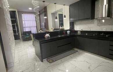 Imagem: A casa em condomínio possui 3 Dormitórios, 3 Banheiros, 4