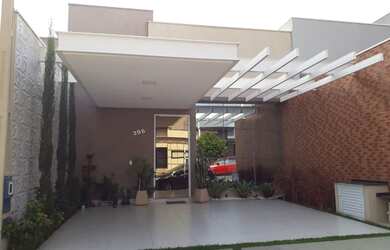 Imagem: A casa em condomínio possui 3 Dormitórios, 2 Banheiros, 2