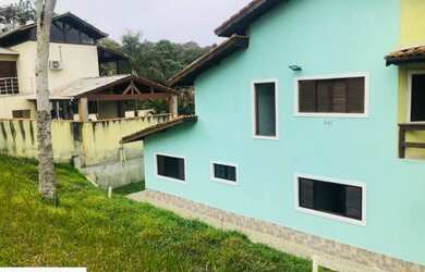 Imagem: A casa em condomínio possui 4 Dormitórios, 5 Banheiros, 4