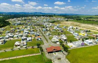 Imagem: O terreno possui 360m² de Área e está localizado em Bairro