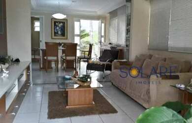 Imagem: A casa possui 5 Dormitórios, 3 Banheiros, 2 Vagas na garagem