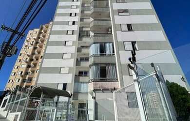 Imagem: O apartamento possui 3 Dormitórios, 1 Banheiro, 1 Vaga na garagem