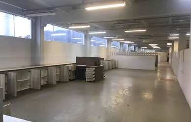 Imagem 10: Galpão/Depósito/Armazém para aluguel possui 2800 metros quadrados em...