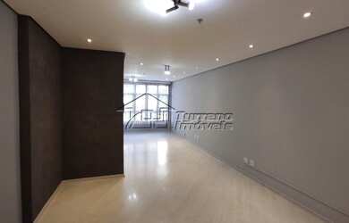 Imagem: O depósito possui 1 Vaga na garagem, 37m² de Área e está