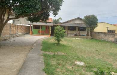 Imagem: A casa possui 2 Dormitórios, 2 Banheiros, 2 Vagas na garagem