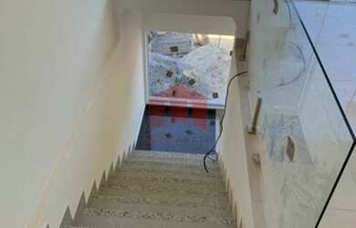 Imagem: A casa possui 3 Dormitórios, 1 Banheiro, 5 Vagas na garagem