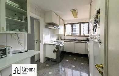 Imagem 11: Apartamento com 3 ótimas Suiítes e 4 Vagas de Garagem 223m²