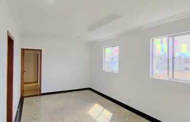 Imagem: O apartamento possui 3 Dormitórios, 1 Banheiro, 1 Vaga na garagem