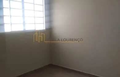 Imagem: A casa possui 2 Dormitórios, 1 Banheiro, 4 Vagas na garagem