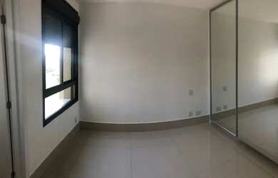 Imagem: O apartamento possui 1 Dormitório, 2 Banheiros, 1 Vaga na garagem