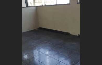 Imagem: O apartamento possui 3 Dormitórios, 1 Banheiro e está localizado