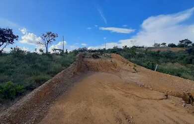Imagem: VENDO LOTE DE 1000 METROS DIVISA DE LAGOA SANTA COM JABOTICATUBAS