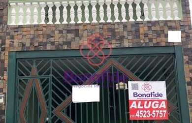 Imagem: A casa possui 3 Dormitórios, 4 Banheiros, 1 Vaga na garagem