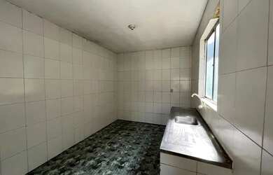 Imagem: A casa possui 2 Dormitórios, 1 Banheiro, 80m² de Área e