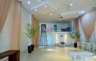 Imagem: O depósito possui 5 Vagas na garagem, 1.327m² de Área e