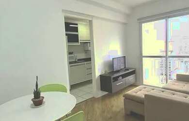 Imagem: O apartamento possui 1 Dormitório, 1 Banheiro, 1 Vaga na garagem