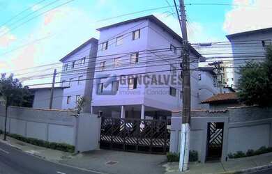 Imagem: O apartamento possui 3 Dormitórios, 1 Banheiro, 1 Vaga na garagem