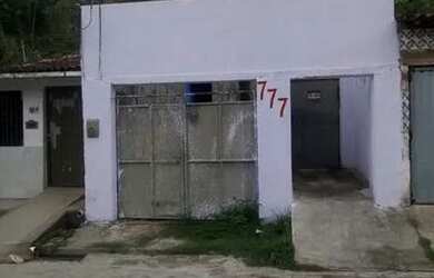 Imagem: A casa possui 1 Dormitório e 1 Banheiro e está localizado