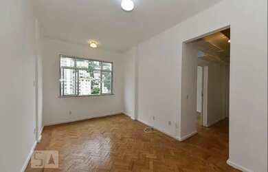 Imagem: O apartamento possui 3 Dormitórios, 2 Banheiros e 70m² de