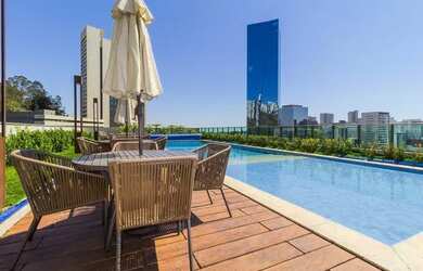 Imagem: O apartamento possui 1 Dormitório, 2 Banheiros, 1 Vaga na garagem