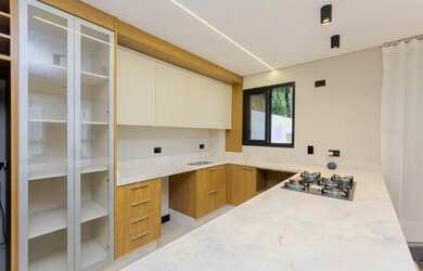 Imagem: A casa em condomínio possui 3 Dormitórios, 3 Banheiros, 2