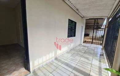 Imagem: O depósito possui 5 Vagas na garagem e 176m² de Área e está