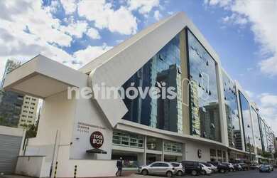 Imagem: O depósito à venda possui e está localizado em Vila da Serra