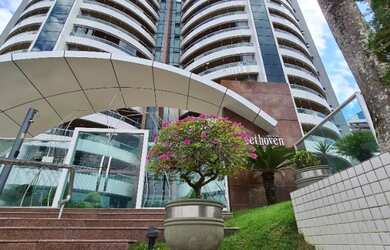 Imagem: Edifício Maison Beethoven, Vista Deslumbrante para a Praia