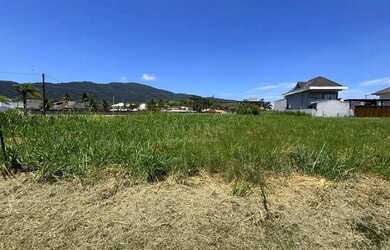 Imagem: O terreno à venda possui e está localizado em Guaratiba
