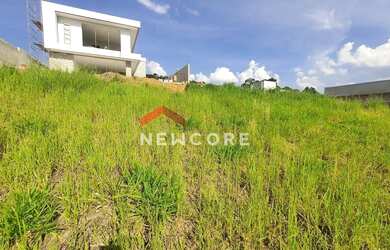 Imagem: O terreno possui 421m² de Área e está localizado em Parque