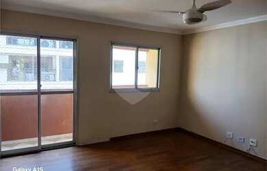 Imagem: O apartamento possui 3 Dormitórios, 2 Banheiros, 2 Vagas na