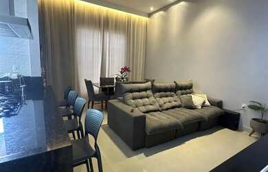 Imagem: A casa em condomínio possui 2 Dormitórios, 3 Banheiros, 4