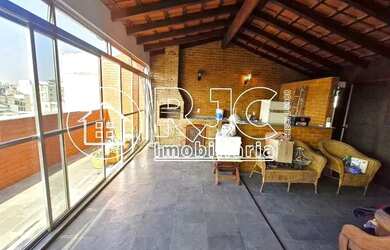 Imagem: O apartamento na cobertura possui 4 Dormitórios, 4 Banheiros