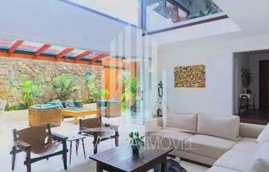 Imagem: A casa possui 5 Dormitórios, 5 Banheiros, 4 Vagas na garagem