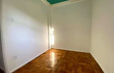 Imagem: O apartamento possui 2 Dormitórios, 2 Banheiros, 88m² de Área