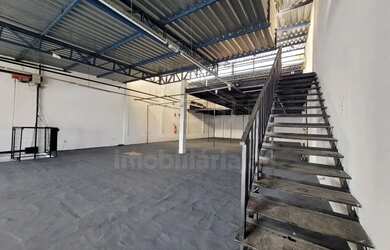 Imagem: O depósito possui 600m² de Área e está localizado em Chácara