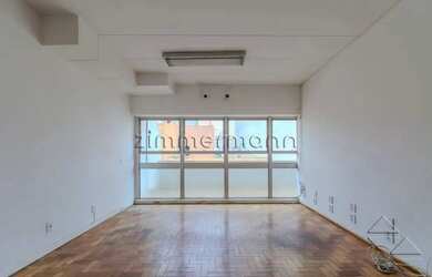 Imagem: O depósito possui 1 Vaga na garagem, 85m² de Área e está